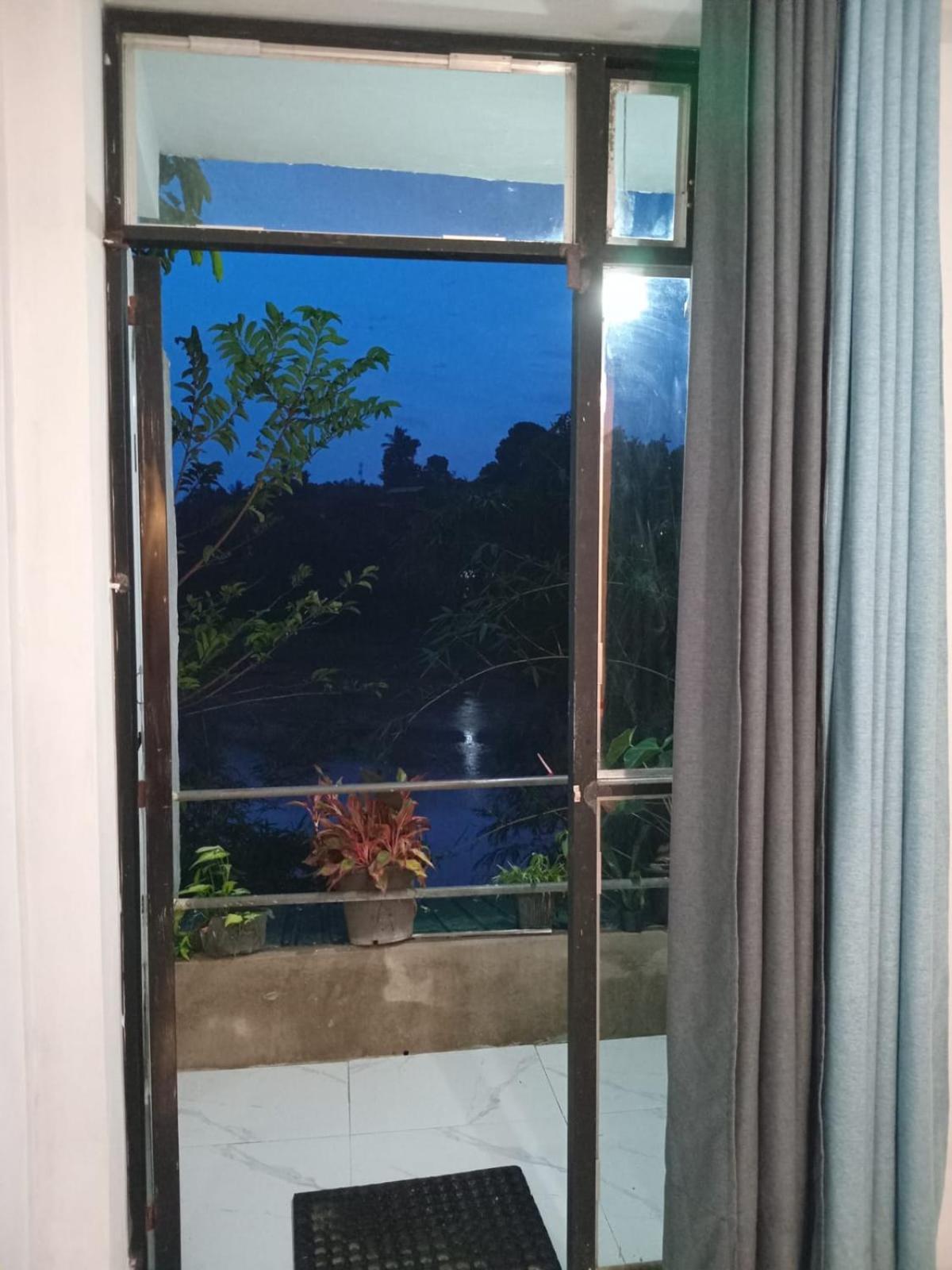 Sadhara River View Lodge Kandy Kültér fotó